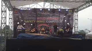 Download Lagu Runaway bonjovi covering by Dherock santa fe for Attitude MP3