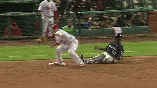 Ellis makes a nice diving stop at second