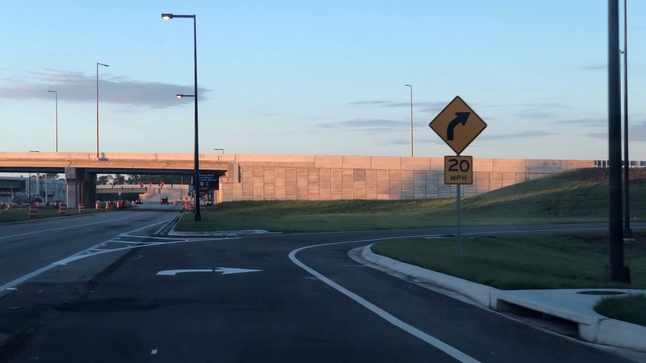 New autoplaza entrance at Disney's Hollywood Studios YouTube