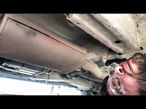 Βίντεο: Πόσο λάδι παίρνει ένα Chevy Equinox 2012;