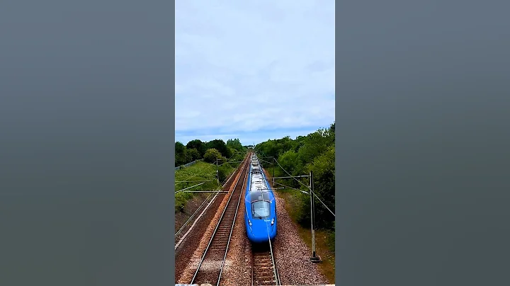 #lumo class 803 passing at speed #railway #trainspotting #train #trains @lumotravel8727 #shorts