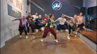 BOW CHIKA WOW IT | RM CHOREO ZUMBA & DANCE WORKOUT