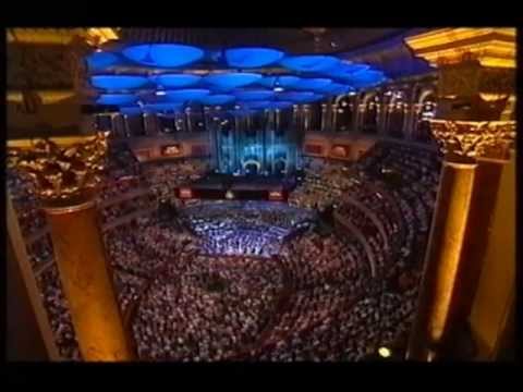 Bach: Toccata \u0026 Fugue in D minor (orch. Wood) - Slatkin conducts