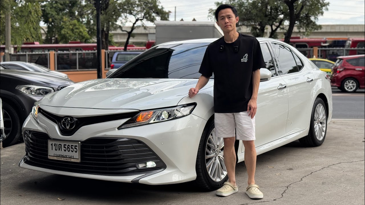 🚘TOYOTA CAMRY 2.5 G SUNROOF 2020 สีขาวมุก รุ่นท็อป✅ราคา 859,000 บาท🛣️ไมล์ 30,000 กม.