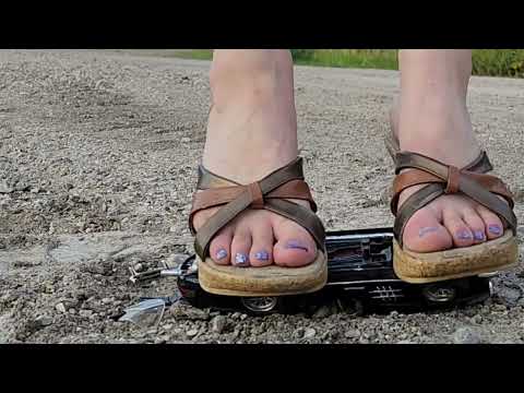 Amy crushes 1:18 scale Mercedes in heels #asmrcrush #asmrsounds
