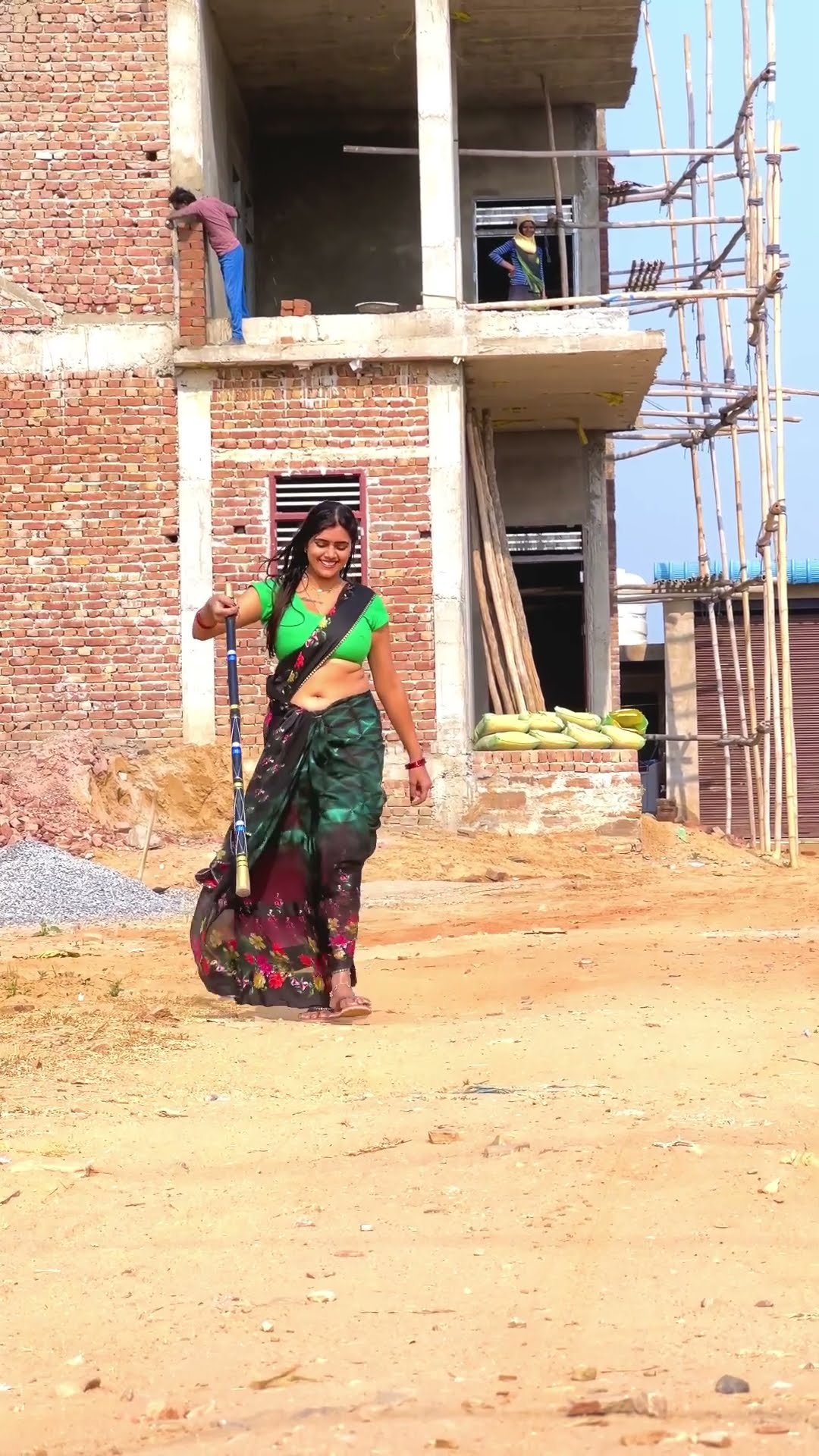 कबूतर मारे गुलेल से #shorts #meenu #trending #ytshorts #youtubeshorts
