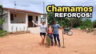 FIZEMOS UMA FAXINA PESADA NO NOSSO SÍTIO DO ZERO! Cuidando da Plantação de Palma + vida na roça 