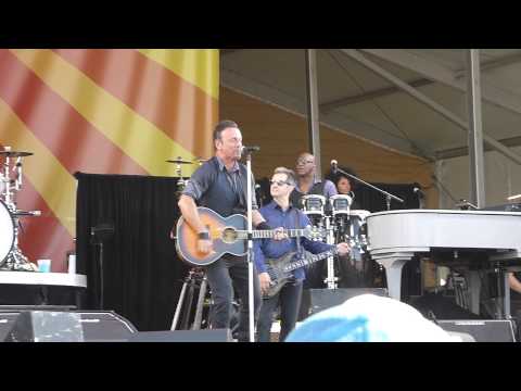 Bruce Springsteen, New Orelans Jazz Fest, May 3 2014, How Can a Poor Man Stand Such Times and Live
