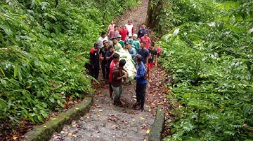 Liburan di Kalibendo Banyuwangi, Satu Keluarga Diterjang Banjir