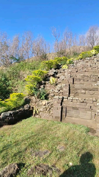 Candi Siwa Gunung Penanggungan Via Jolotundo