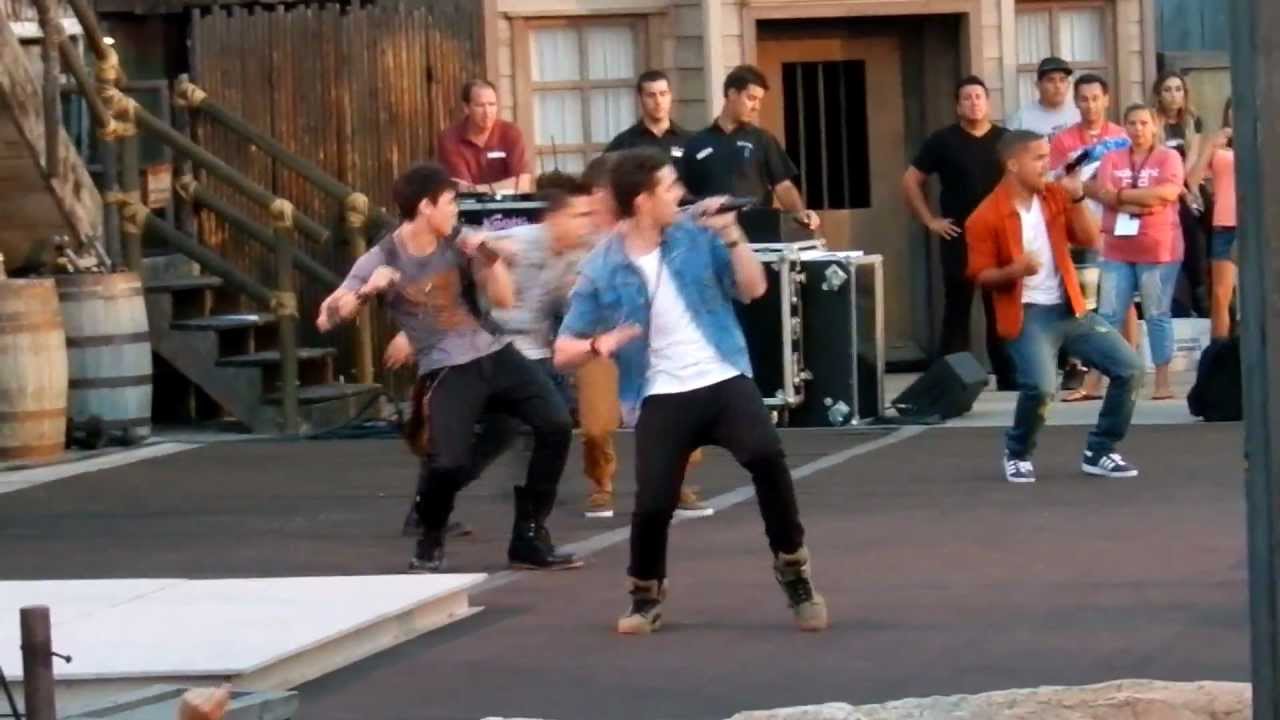Midnight Red-Rockstar Lover