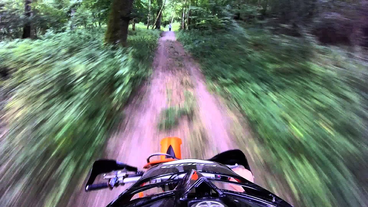 drz250 ktm 450 exc f et 85 kx ballade en foret + gamelles en grimpette - enduro