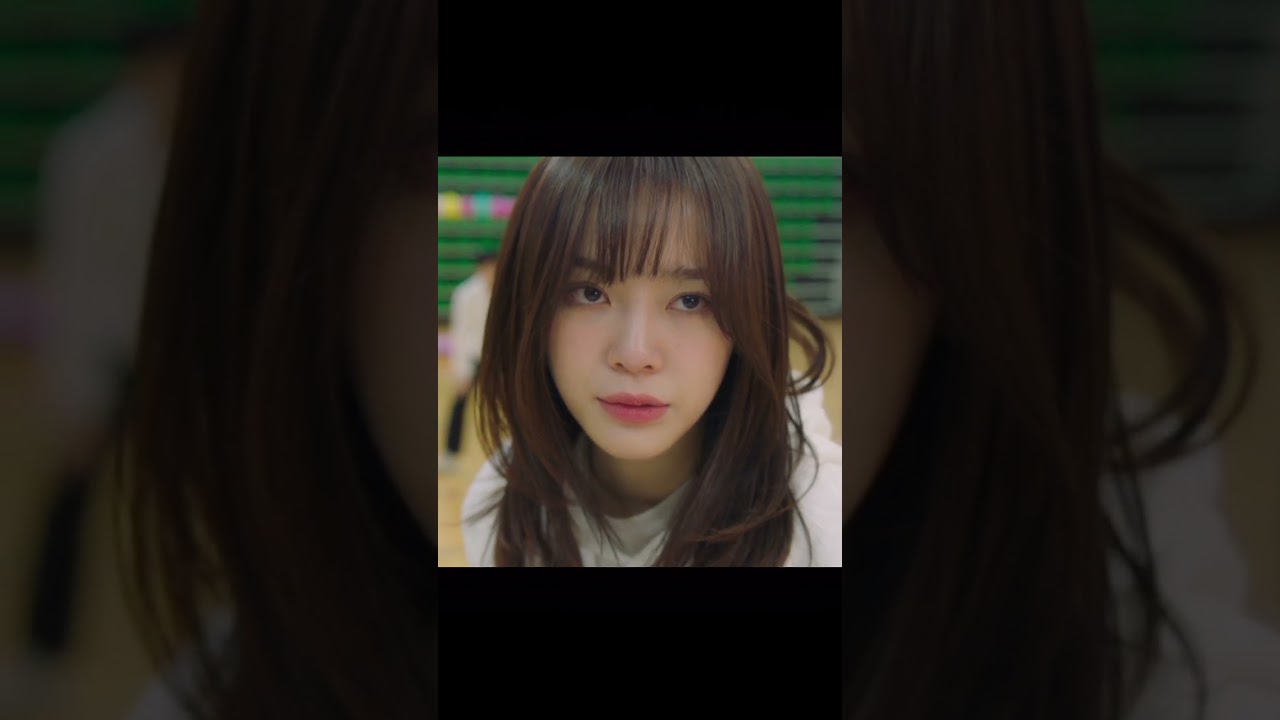 Funny and protective girl ☺️☺️ She won't let anyone go on a date with her boyfriend_#kimsejeong