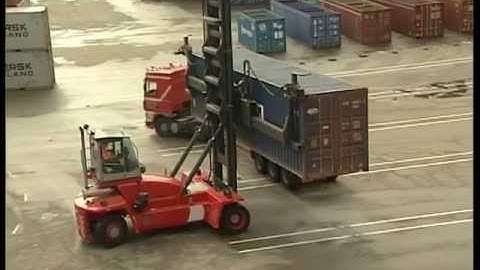 Kalmar DCF100 empty container handler