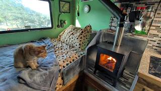 Heating my Van with a Wood Stove in Freezing Temperatures