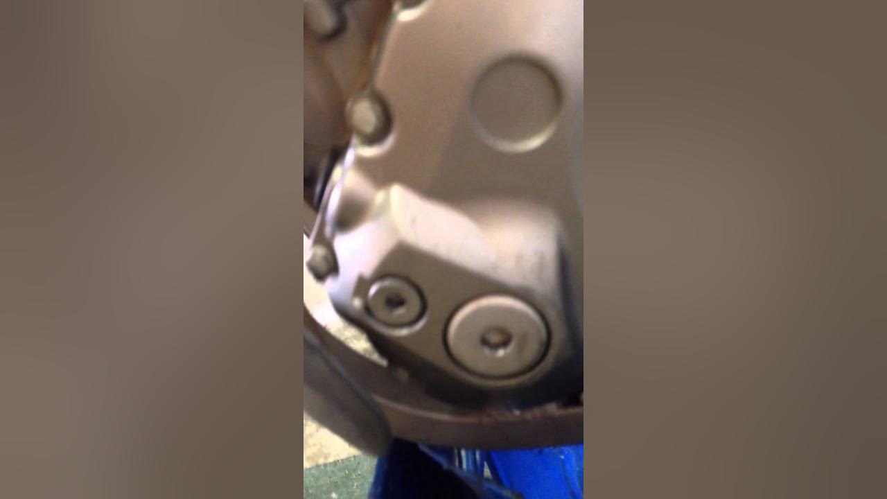 Suzuki cam chain tensioner adjustment 20052007 YouTube