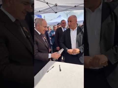 Նիկոլ Փաշինյանը Արթուր Աբրահամի անվան մանկապատանեկան մարզահամալիրի հիմնարկեքի արարողությունը