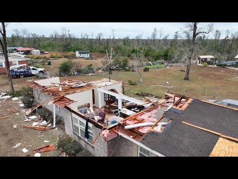 Sprawling winter storm damages multiple homes and buildings in florida