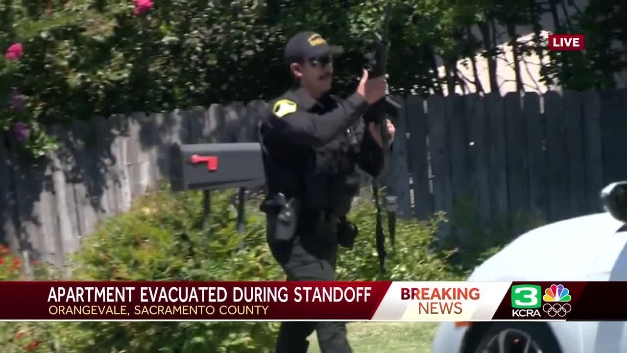 Sacramento deputies in standoff with armed man at apartment complex ...