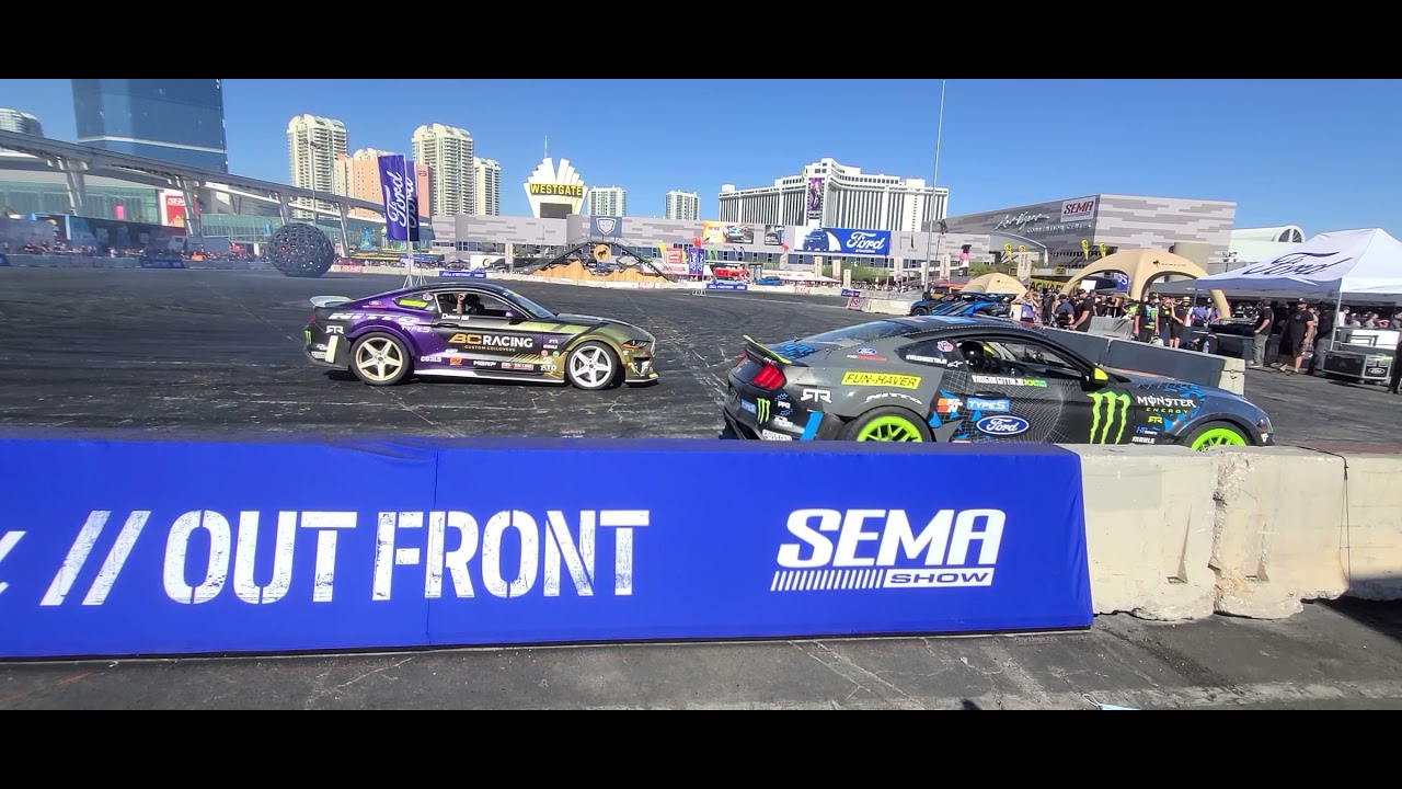 SEMA 2021 DRIFTING AND TIRE BURNING!!!!