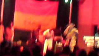 macka b - everybody loves bob marley (live)