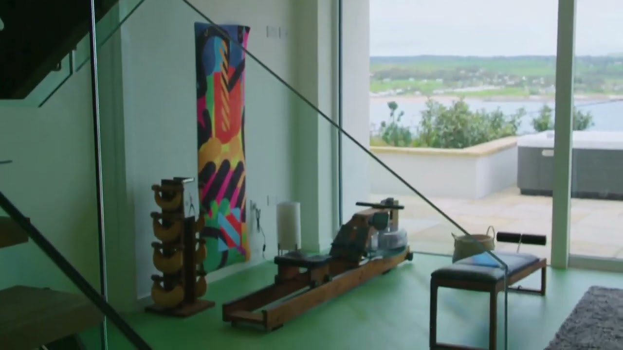 A Tour of Cliff Beach House