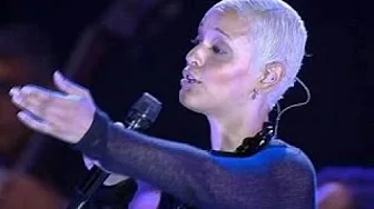 Mariza - Chuva (Concerto em Lisboa) Mariza - Chuva (Concerto em Lisboa)