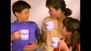 Download lagu Horlicks 1980s Malaysian TV Commercial