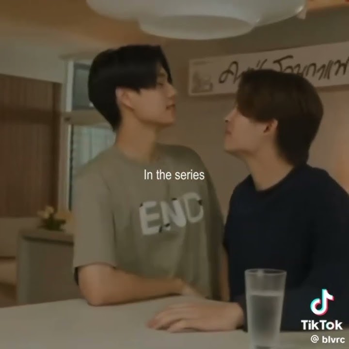 Download lagu that addiction he has with puwin's waist jsjsjs but I don't blame him.🥰#pondphuwin #marriedcouple