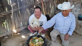 "Pienso mucho de Juanito , cuando yo ya no esté "|Tío Eulogio y Juanito.