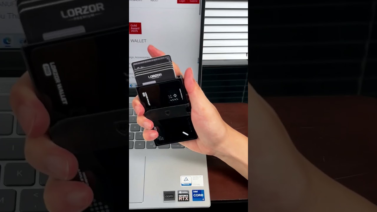 Lorzor Wallet Pro--Gold Award of French Design Award 2025 