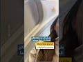 لحظة طريفة مليئة بالإحراج لطيار يعلن عبر مكبرات الصوت أن زوجته على متن الطائرة ويطلب من الركاب 