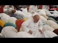 جموع المصلين التمسوا «القدر» ليلة 23 رمضان في مسجد بلال