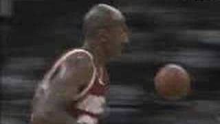Clyde Drexler's first points as a Rocket