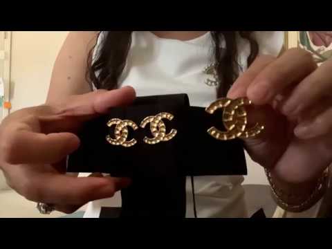 New CHANEL Gold Metal Brooch & Earrings with Alligator skin effect