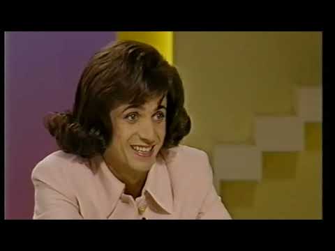 DEBATE ENTRE MUJERES