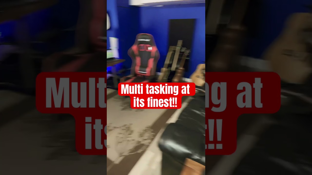Смотреть «Multi tasking at its finest !! #multitasking #mencandoit #recording» на YouTube Смотреть «Multi tasking at its finest !! #multitasking #mencandoit #recording» на YouTube