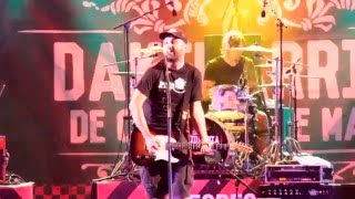 Miniatura de vídeo de "DAKIDARRÍA "A Mocidade Activa" (Videoclip Live De Cuncas E De Mar)"