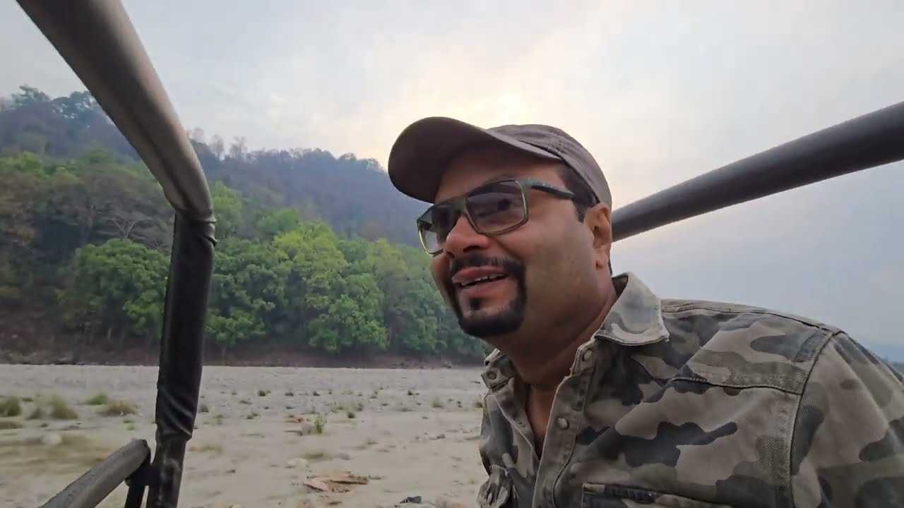 Tiger Cubs in Hiding: Dhikala Safari Turns Into a Suspense Thriller , Dhikala Corbett  Jeep Safari