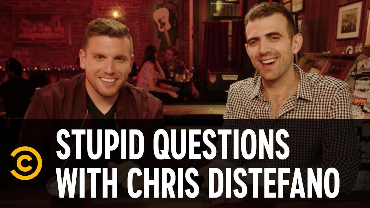Sam Morril Almost Got Beat Up by a Heckler - Stupid Questions with Chris Distefano