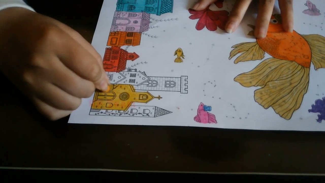 Раскрасьте картинку с золотой рыбкой, счастливо плавающей в прекрасном аквариуме 10 - Agua Crista...