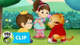 DANIEL TIGER'S NEIGHBORHOOD | Froggy Freeze! | PBS KIDS