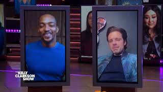 Sebastian Stan y Anthony Mackie en The Kelly Clarkson Show