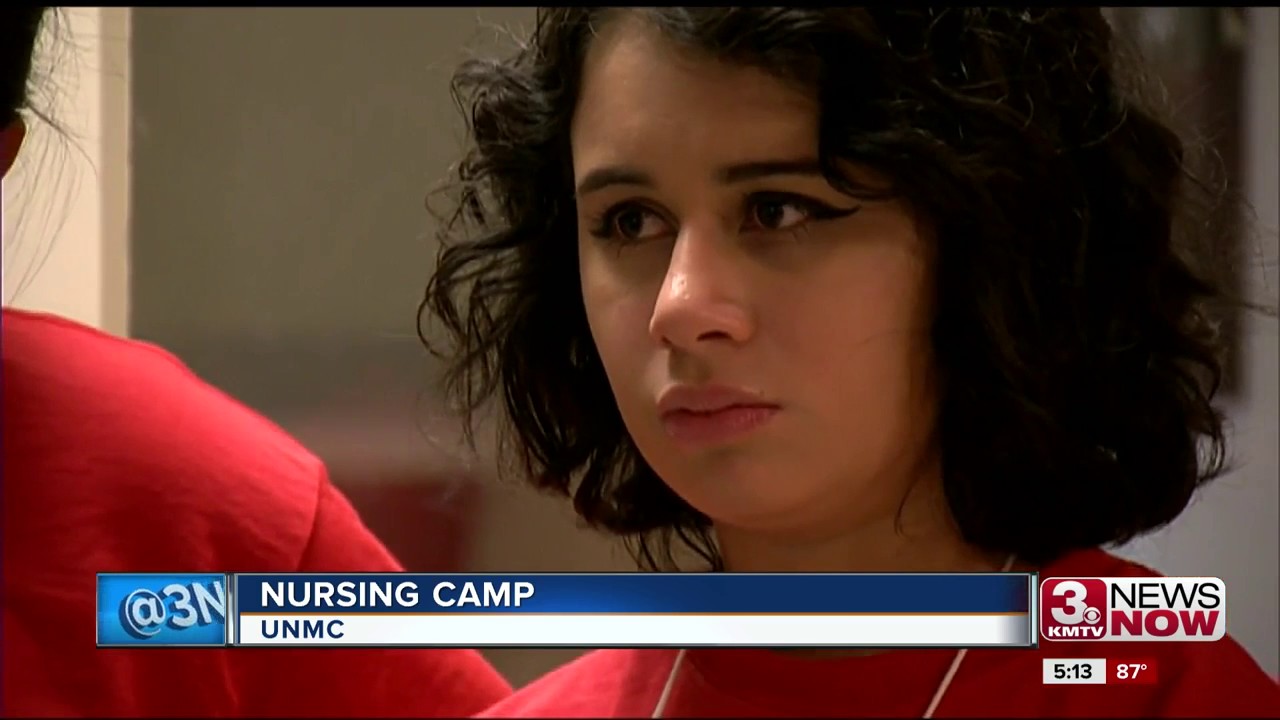 Future nursing students tour UNMC