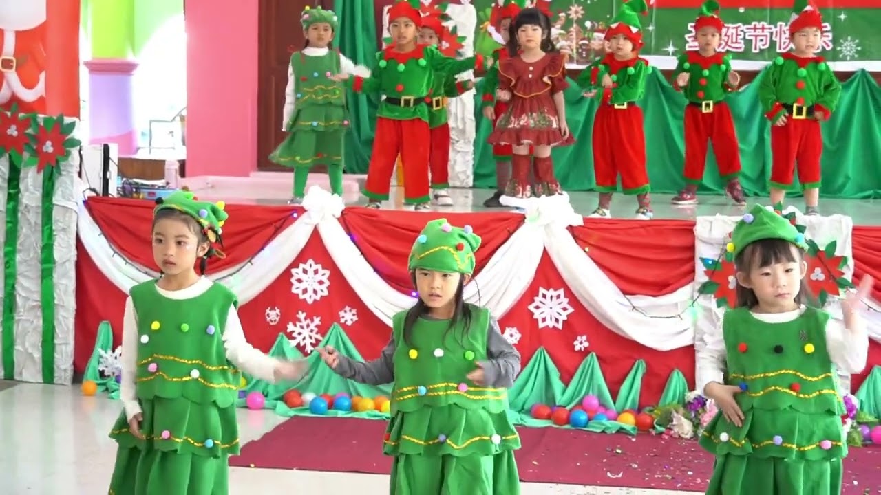 I'm the Happiest Christmas Tree           Kinder 1