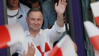 Pologne : le conservateur Andrzej Duda réélu avec peine à la présidence