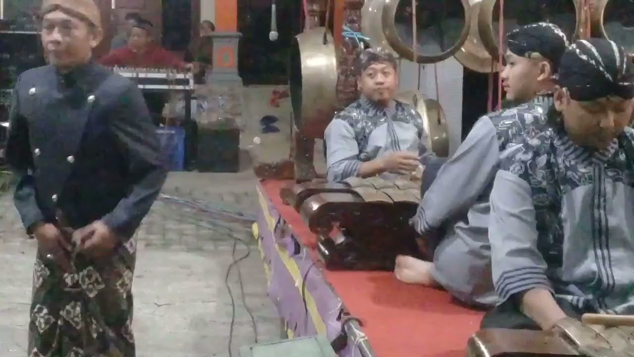 Part 01.Desa Selotinatah Ngariboyo Magetan  Wayangan || Dalang Ki Alexs