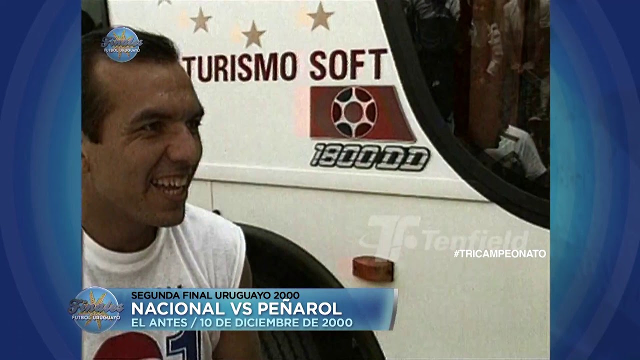 Nacional Tricampeon Uruguayo