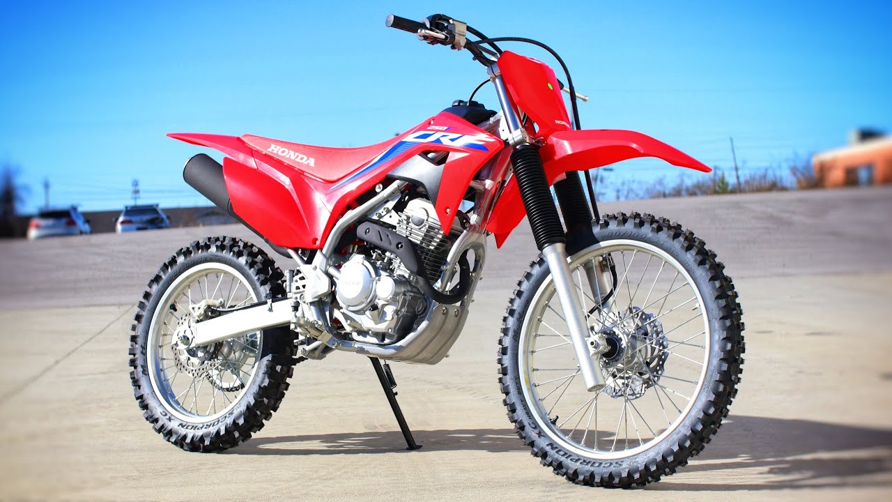 New 2023 Honda CRF250F Dirt Bike / Motorcycle Walkaround + Riding & Exhaust Sound Check