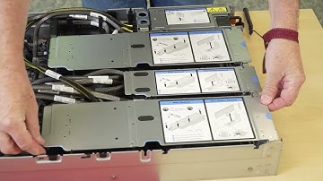 Lenovo ThinkSystem SR850 V3 removing a PCIe riser card